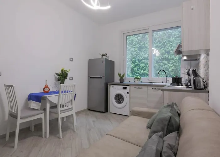 A 15' Dal Centro In Posizione Panoramica Genua